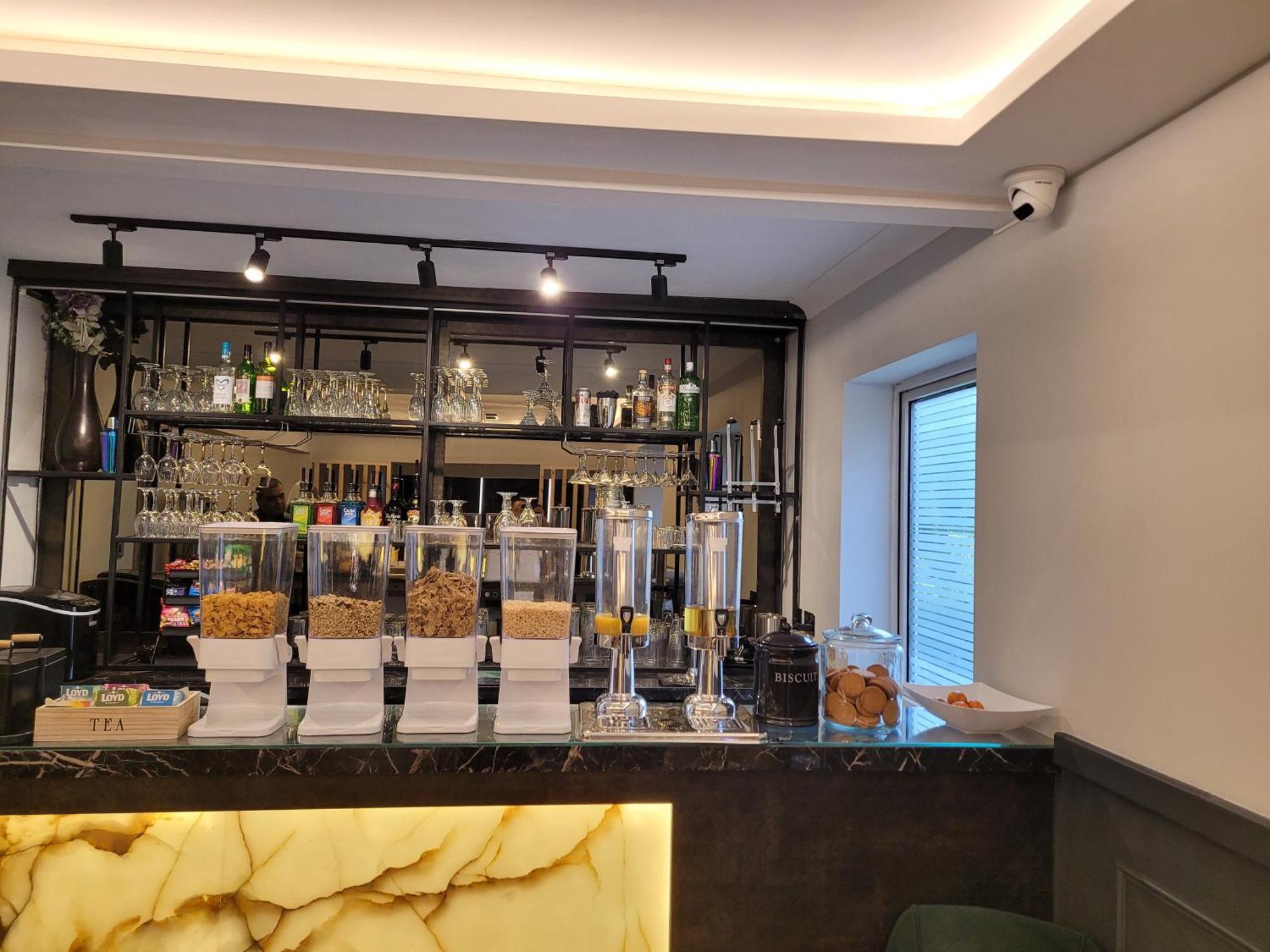 The Gatwick White House Hotel Χόρλι Εξωτερικό φωτογραφία