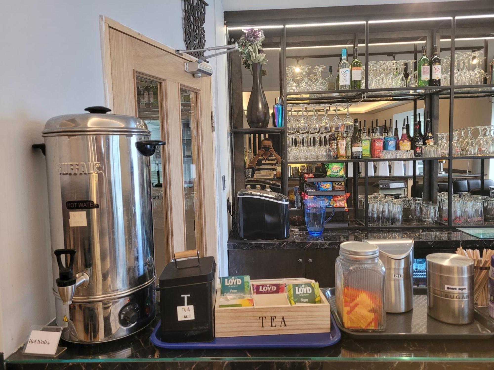 The Gatwick White House Hotel Χόρλι Εξωτερικό φωτογραφία